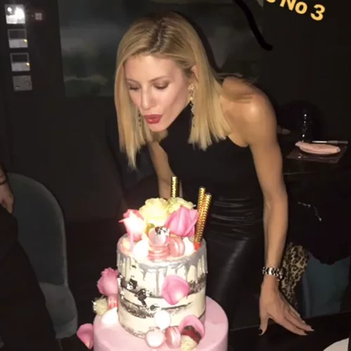 Ευαγγελία Αραβανή | Γιόρτασε τα γενέθλιά της με τον Νίκο Οικονομόπουλο στο πλευρό της