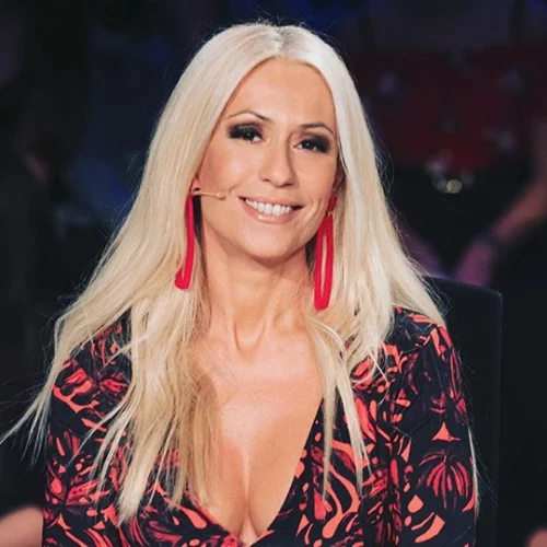 Μαρία Μπακοδήμου | Ταξίδι στο Brighton για χατήρι του γιου της