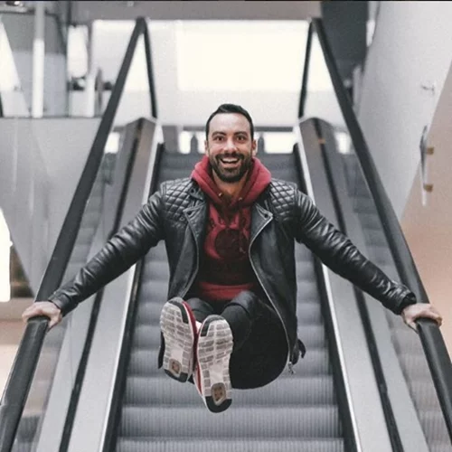 Σάκης Τανιμανίδης | Άφησε την τηλεόραση και έπιασε... το μικρόφωνο