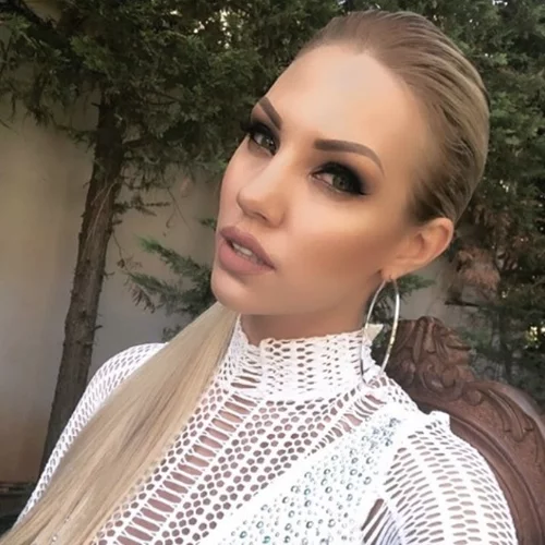 Σάσα Μπάστα | Αυτός είναι ο σύντροφος και πατέρας του παιδιού της