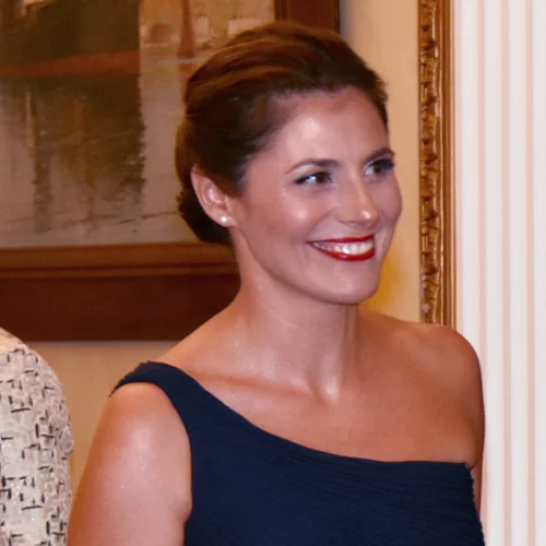 Η Μπέτυ Μπαζιάνα έκανε δύο εμφανίσεις στο Παρίσι και όλοι μιλούν γι' αυτές