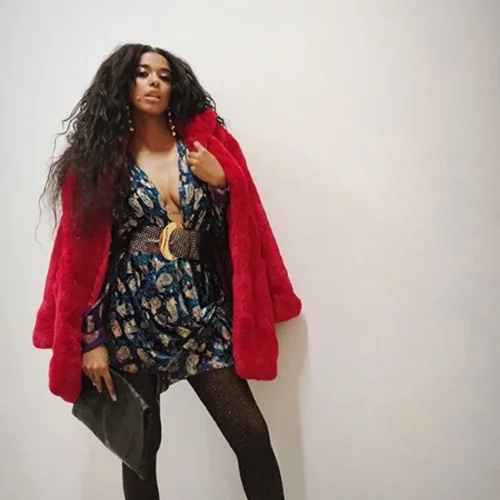 Χριστίνα Παπαδέλλη | Κι όμως, κάποτε ήταν κατάξανθη!