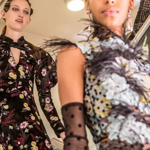 Τι να φορέσω σε επαγγελματικό δείπνο; Αυτό είναι το τέλειο outfit