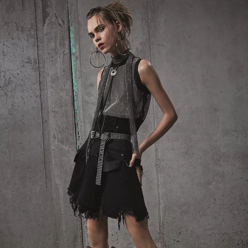 Αν θέλεις ρούχα που ξεχωρίζουν ξέρουμε ποια συλλογή πρέπει να αποκτήσεις