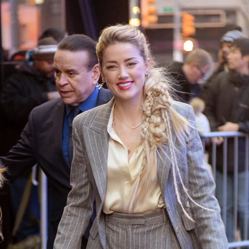 Amber Heard | Η πρώην του Johnny Depp με νέα αγαπημένη (pics)