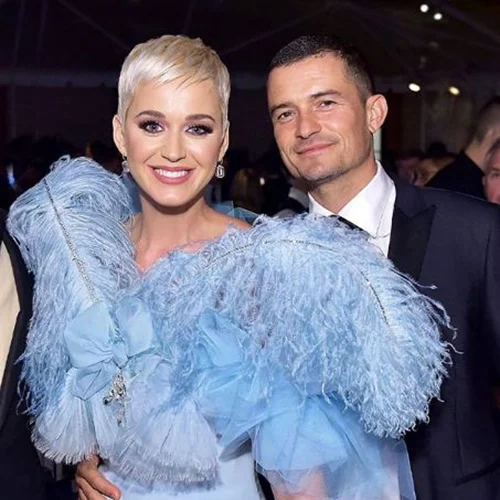 Η Katy Perry έδωσε 50.000 δολάρια για να βγει ραντεβού με τον Orlando Bloom