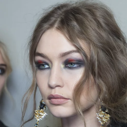 Το μυστικό για να έχεις αναλλοίωτο μακιγιάζ όλο το βράδυ του ρεβεγιόν!