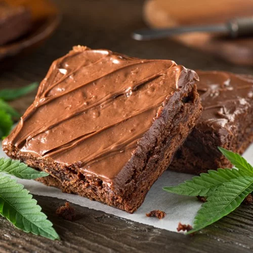 Brownies φτιαγμένα με γλυκοπατάτα, βρώμη και χουρμάδες για ένα super υγιεινό αποτέλεσμα