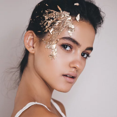 Πώς να βάλεις το χρυσό χρώμα στις beauty εμφανίσεις σου για να κερδίσεις τις εντυπώσεις