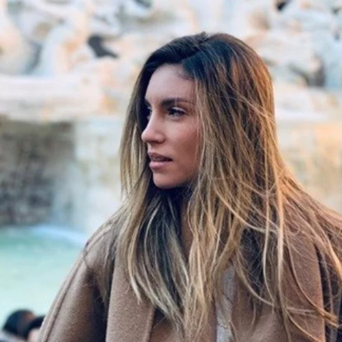 Αθηνά Οικονομάκου | Αποχαιρετά το 2018 με ένα φιλί με τον σύζυγό της