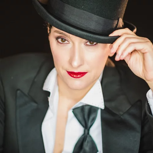 Η Ηρώ στο Zinglee τις Παρασκευές του Δεκεμβρίου