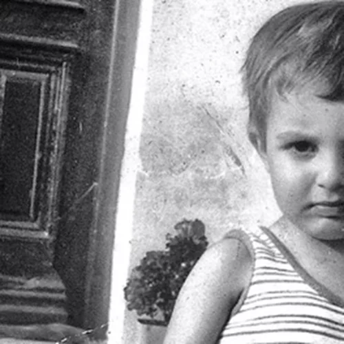 Quiz | Μπορείς να αναγνωρίσεις τον γνωστό Έλληνα παρουσιαστή;