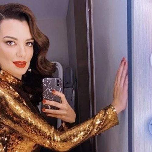 Νικολέττα Ράλλη | Περνάει τα πιο όμορφα Χριστούγεννα με τον Γιώργο Μαυρίδη