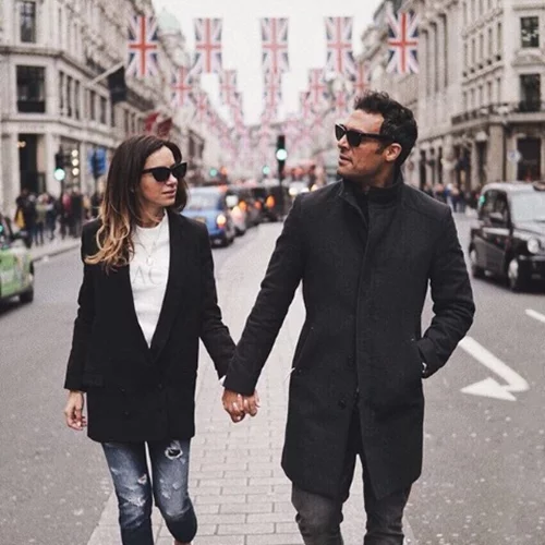 Σάββας Πούμπουρας | Απολαμβάνει ξέγνοιαστες στιγμές με τη σύζυγό του στη Μαδαγασκάρη