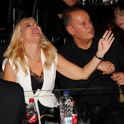 Μαρία Μπεκατώρου - Αντώνης Αλεβιζόπουλος | Full in love σε βραδινή τους έξοδο λίγο πριν την πρεμιέρα του YFSF