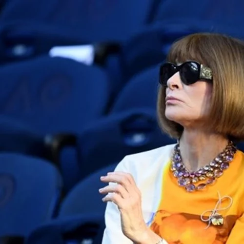 Anna Wintour | Βλέπει από κοντά τον αγώνα του Στέφανου Τσιτσιπά