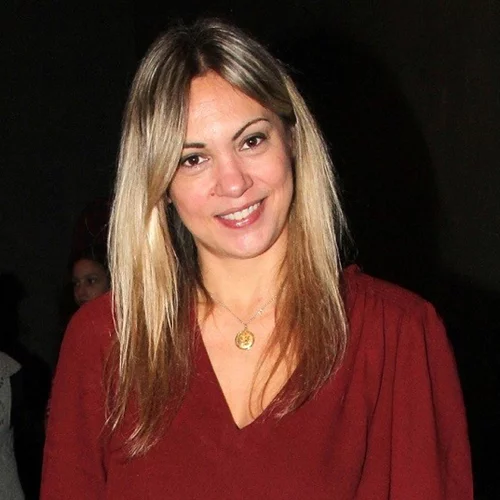 Η Λίνα Σακκά μιλά για την απόφασή της να μεγαλώσει μόνη της το παιδί της