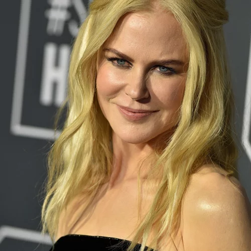 H Nicole Kidman "έκλεισε" τα 54 | Όλα τα beauty looks της που την κάνουν να δείχνει μέχρι και 10 χρόνια νεότερη