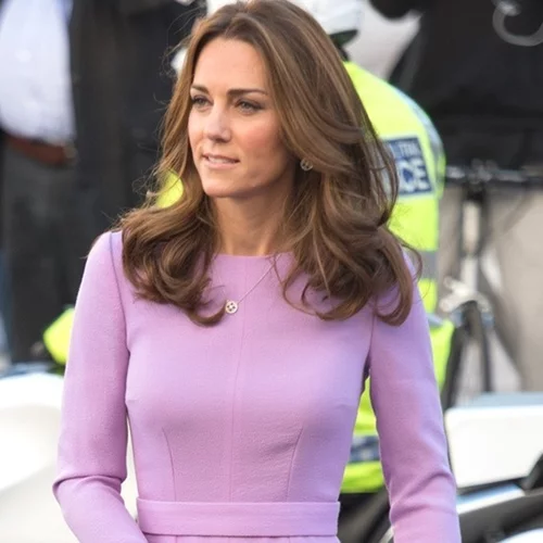 Kate Middleton | Δες τι φόρεσε για να συνοδέψει τα παιδιά της την πρώτη ημέρα στο σχολείο