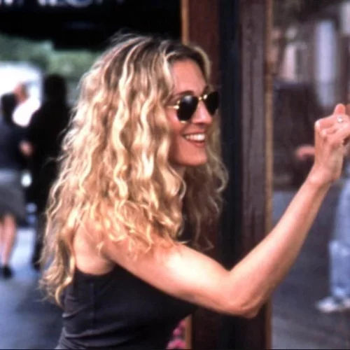 Η Carrie Bradshaw αφήνει πίσω της την πιο αγαπημένη της συνήθεια!