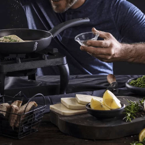 Baby boom | Ο αγαπημένος Έλληνας παρουσιαστής θα γίνει για πρώτη φορά μπαμπάς!