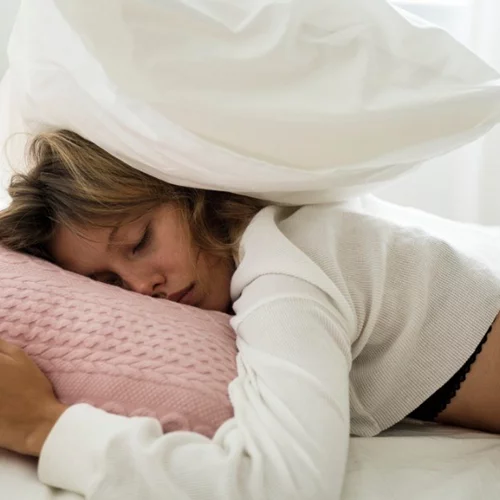 Κακός ύπνος; Έλεγξε τα συμπτώματα με αυτό το τεστ για να δεις αν κοιμάσαι καλά