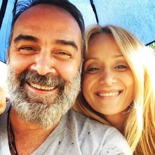 Αν είσαι κι εσύ (πολύ) ερωτευμένη με τον σύζυγό σου δες πώς ευχήθηκε η Νάταλι Κάκκαβα στον Γρηγόρη Γκουντάρα για τη γιορτή του