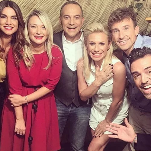 "Κρυφό" ειδύλλιο στο πλατό της εκπομπής "Στην φωλιά των Κου Κου"