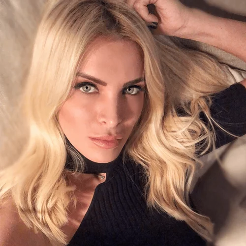 Ανανεωμένη μετά το φημολογούμενο χωρισμό| Δες το revenge dress που φόρεσε η Κατερίνα Καινούργιου