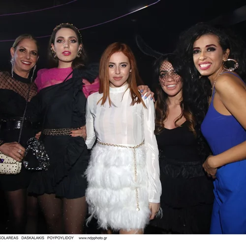 Τα κορίτσια του My Style Rocks νυχτοπερπάτησαν κι εμείς σχολιάζουμε το ντύσιμό τους