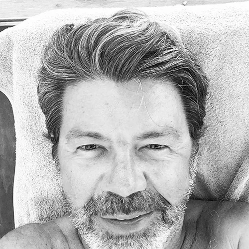 Γιάννης Λάτσιος | Στην αγκαλιά γνωστής τραγουδίστριας! Δείτε τις φωτογραφίες