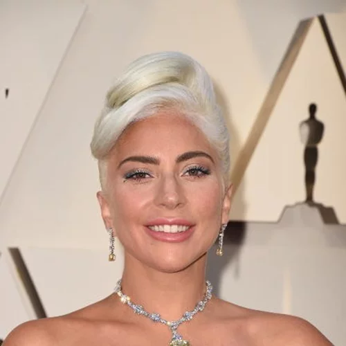 Το νέο κλιπ για το «911» της Lady Gaga είναι μια προσωπική ιστορία
