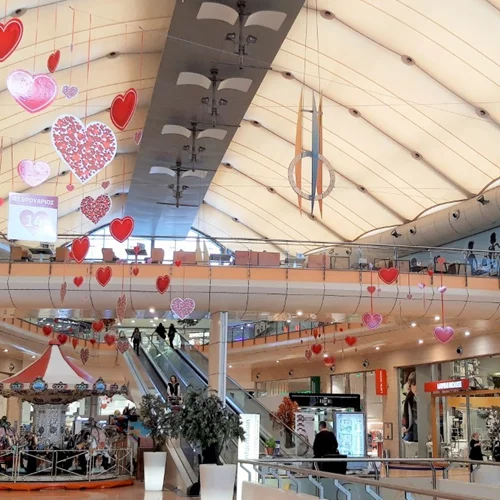 Ξεκίνησε το φεστιβάλ αγάπης στο Avenue με μεγάλα δώρα!