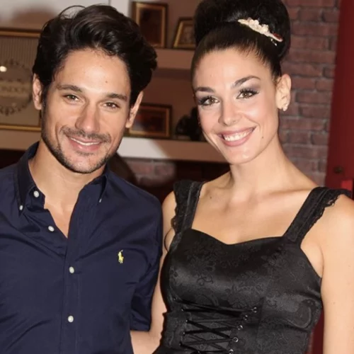 Πάνος Βλάχος | Όχι, δεν μοιράστηκε φωτογραφία με την Ιωάννα Τριανταφυλλίδου για τον Άγιο Βαλεντίνο (αλλά με άλλη)