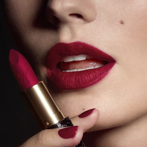 Κραγιόν με άρωμα | Πού θα βρεις το πιο τέλειο beauty gadget