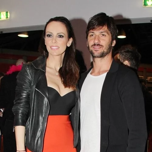 Their Style Rocks | Δες την Μπέττυ Μαγγίρα σε έξοδο με τις κόρες της