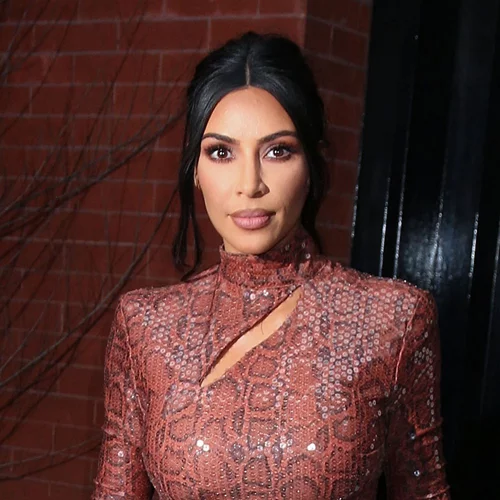 Kim Kardashian | Μόλις φόρεσε το πιο iconic outfit της Carrie Bradshaw