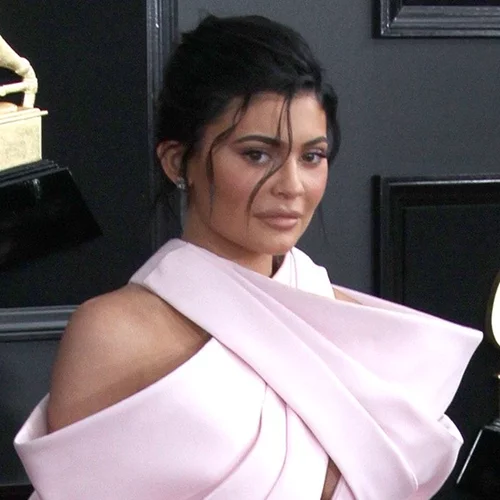 Kylie Jenner - Travis Scott | Κοινή εμφάνιση στα Βραβεία Grammy