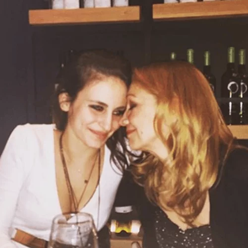 H Πέμυ Ζούνη έχει μία υπέροχη 25χρονη κόρη που είναι δίπλα της σε όλα | Δες φωτογραφίες της πανέμορφης κοπέλας