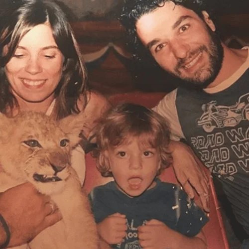 Μυρτώ Αλικάκη - Πέτρος Λαγούτης | Δες τον κούκλο 17χρονο γιο τους