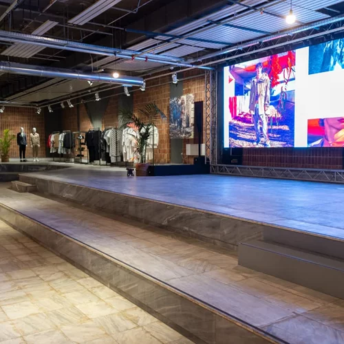 #ZaraPressDay | Δες όλα όσα έγιναν και τα Zara looks που επέλεξαν οι celebrities