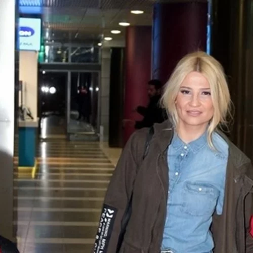 Stylish Mother | Απόδραση στη Θεσσαλονίκη με τα παιδιά της η Φαίη Σκορδά