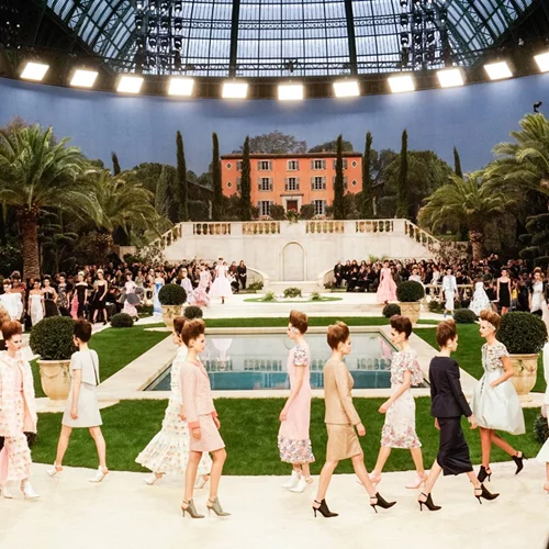 Μόλις ανακοινώθηκε η νέα καλλιτεχνική διευθύντρια της Chanel