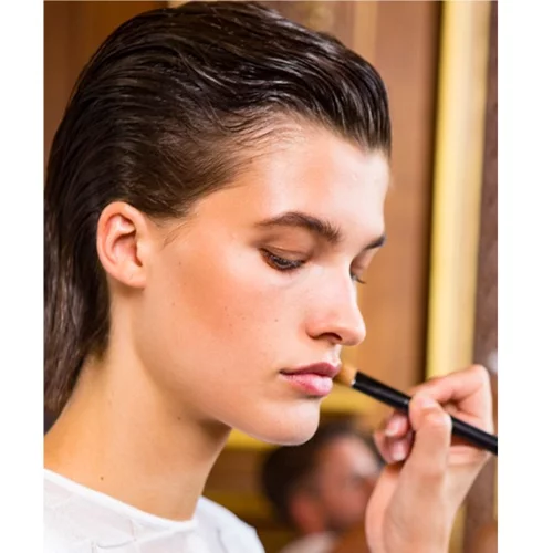 Τα καλύτερα μέικ-απ για κάλυψη και λάμψη στο πρόσωπο