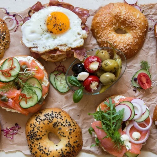 12 ιδέες για πρωινό τοστ με αυγό ή φρούτα για σωστή διατροφή από το πρωί