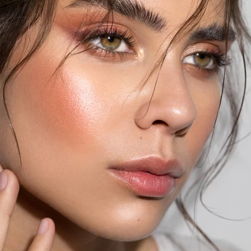 Μακιγιάζ ματιών | 7 ιδέες για να εντάξεις το χρώμα στο makeup look σου