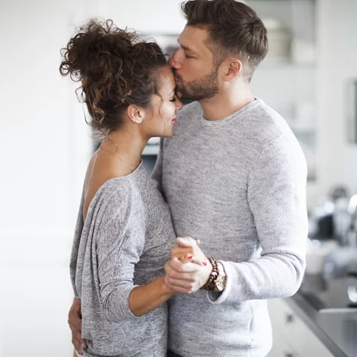 Πώς να δείξω την αγάπη μου; 8 πράξεις που σημαίνουν πολλά παραπάνω από ένα ακριβό δώρο