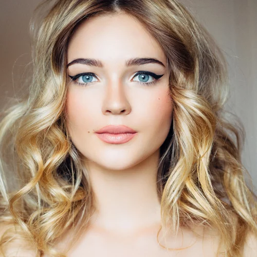 Πώς να βάλω σωστά ρουζ; Τα 5 πιο συχνά λάθη που κάνεις και πώς να τα αποφύγεις