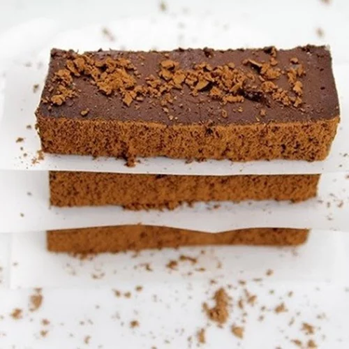 Σοκολατένιο κέικ χωρίς αλεύρι και χωρίς ψήσιμο - η "θα-σου-πετύχει-πάντα" συνταγή για το Σαββατοκύριακο