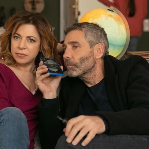 «Σ' αγαπώ, Μ' αγαπάς» | Η βασική απορία που λύνεται στο δεύτερο επεισόδιο και κάποια θέματα που ελπίζουμε να έλυσαν μετά από 25 χρόνια σχέσης